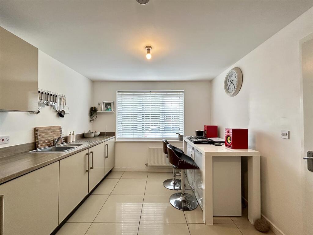 Additional image 27 of Thatchers Barn Drive, Halesowen