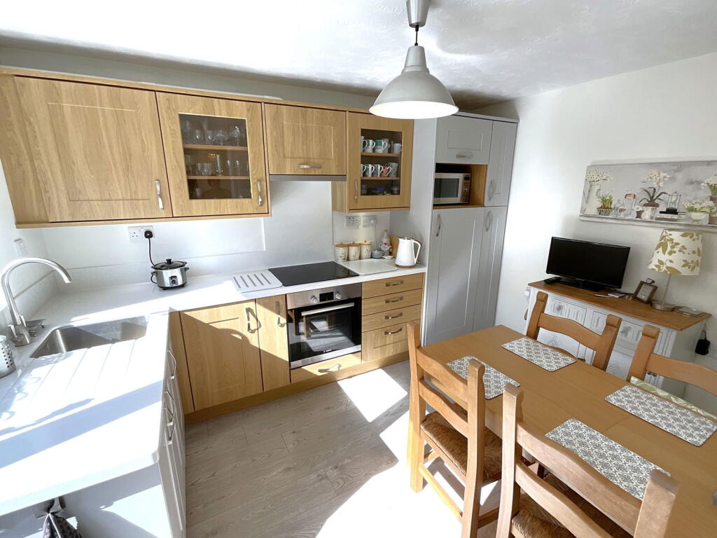 Additional image 10 of CRADLEY HEATH, Church View Drive