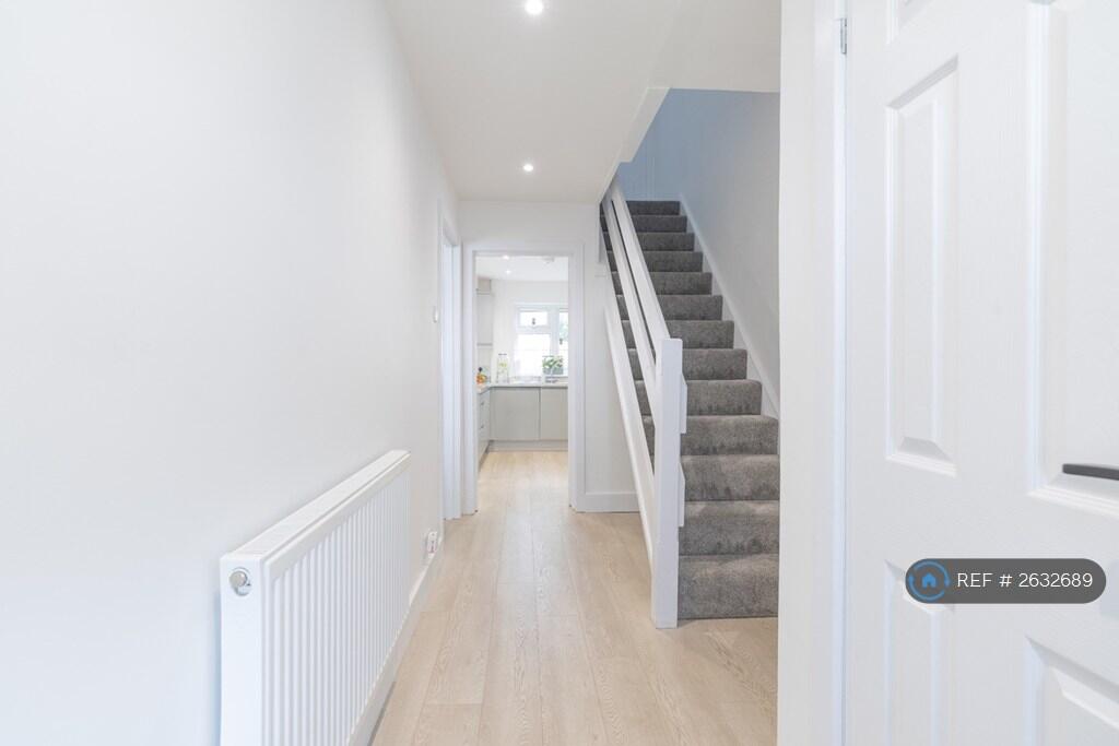 Additional image 20 of Woodrow Close, Catshill, Bromsgrove, B61