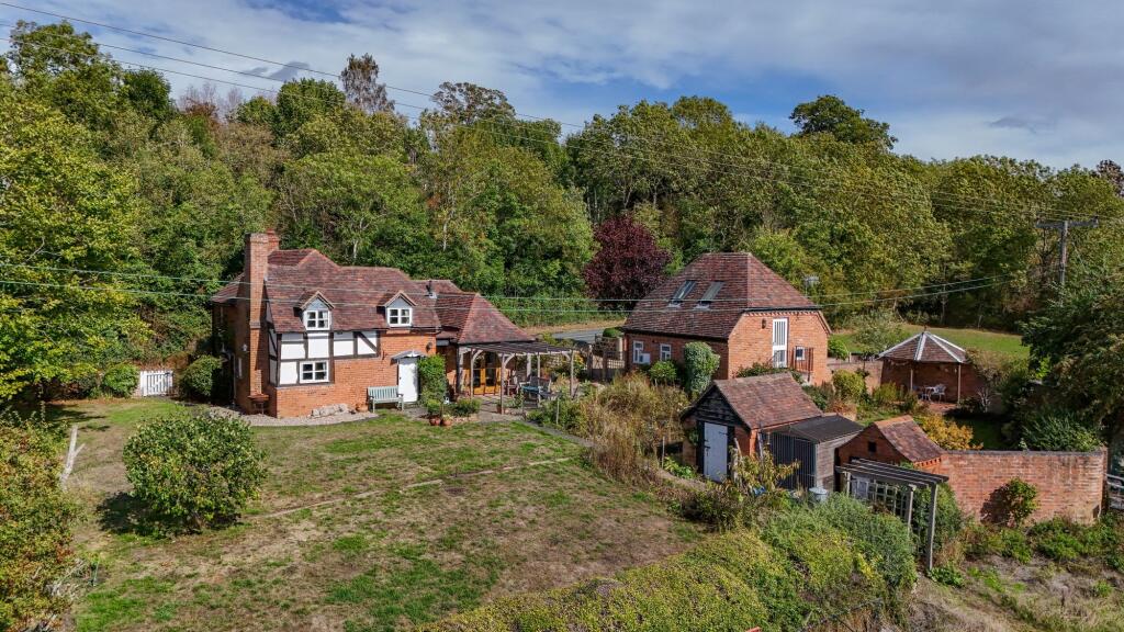 Property image for School Road, Hanbury, B60
