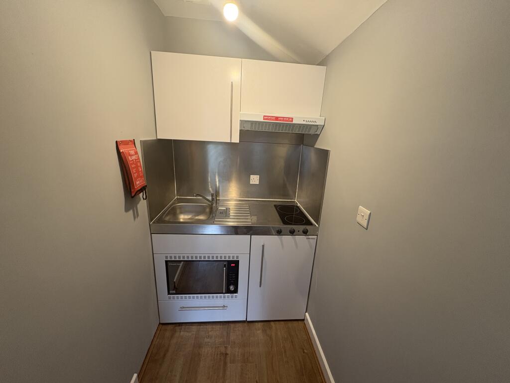 Additional image 9 of Bearwood Road, Bearwood Parade