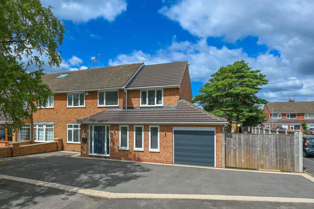 Additional image 32 of 74 Station Road, Wythall