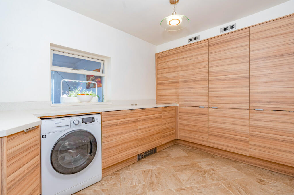 Additional image 8 of Willow Road, Bromsgrove