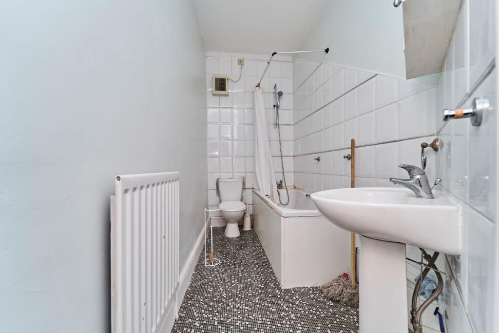 Additional image 24 of 111 Vicarage Road, Oldbury, B68 8HU