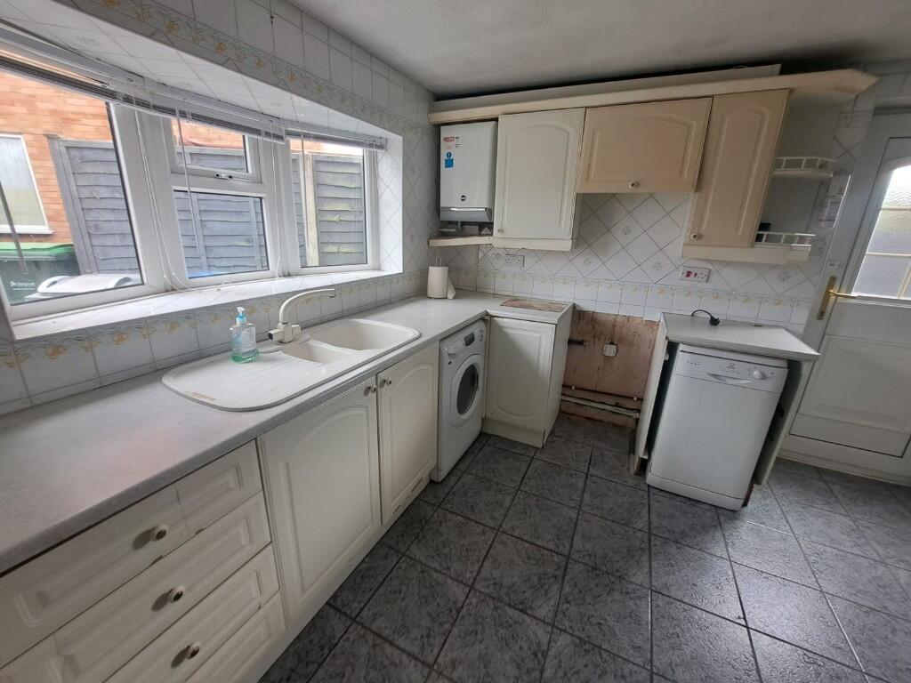 Additional image 2 of Hollyoake Close, Oldbury, West Midlands, B68