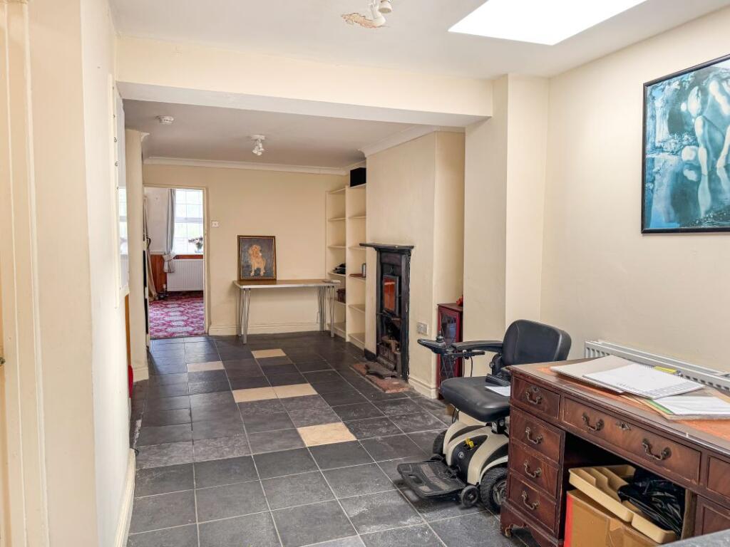 Additional image 6 of 46 Hanbury Road, Stoke Heath, Bromsgrove, Worcestershire, B60 4LU