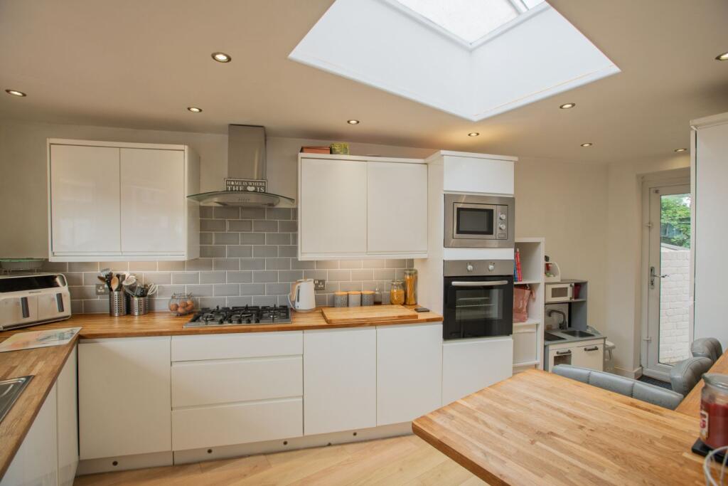 Additional image 20 of Castle Road West, Oldbury, B68