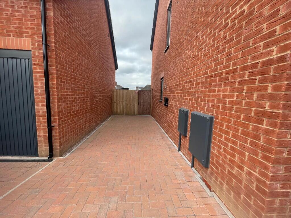 Additional image 5 of The Woodlands, Oldbury, West Midlands, B68