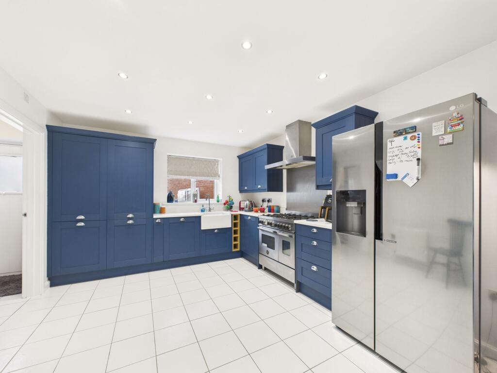 Additional image 25 of Cowslip Close, Catshill, B61