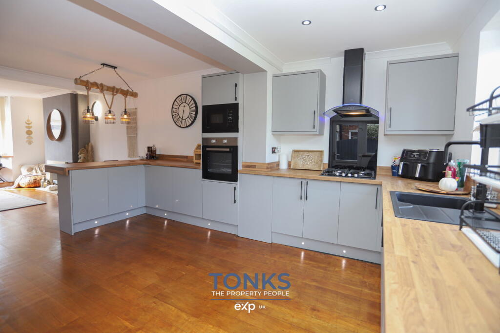 Additional image 5 of Graham Road, Halesowen, B62 8LJ