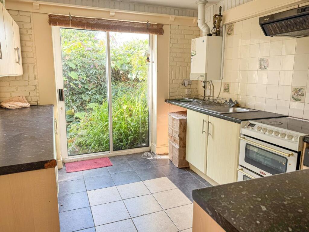 Additional image 8 of 46 Hanbury Road, Stoke Heath, Bromsgrove, Worcestershire, B60 4LU