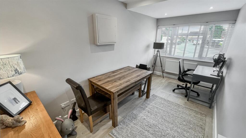 Additional image 7 of Woodleaves, Hollywood