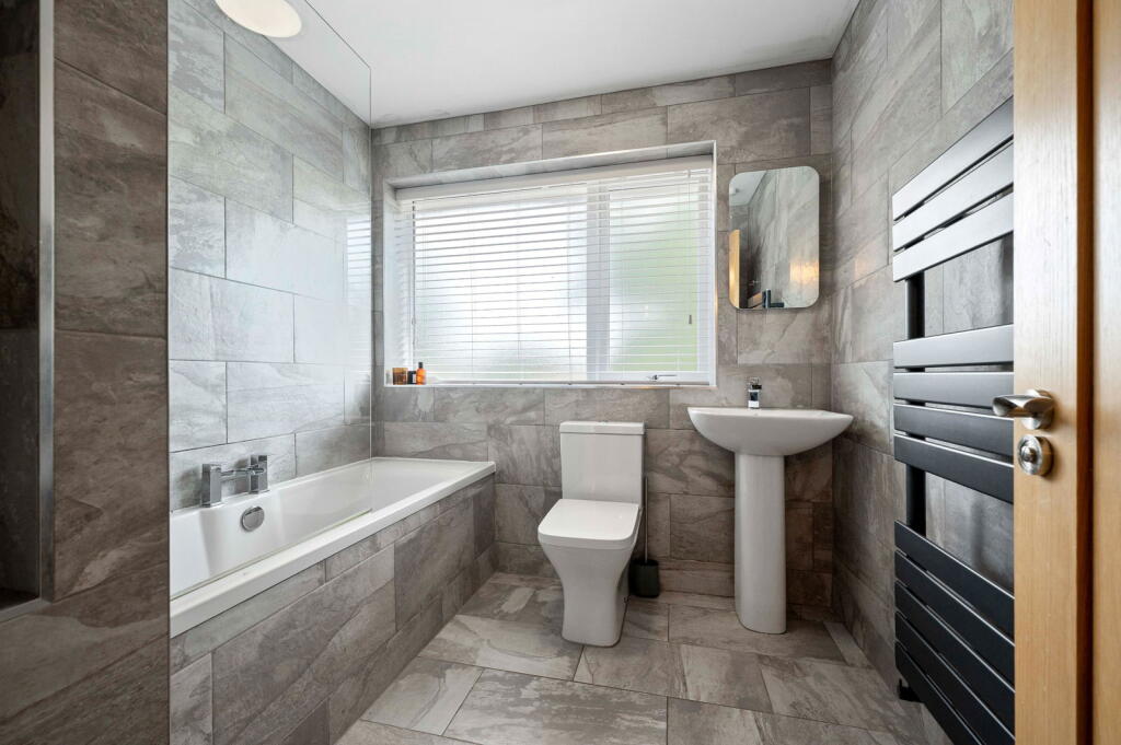 Additional image 21 of 74 Station Road, Wythall