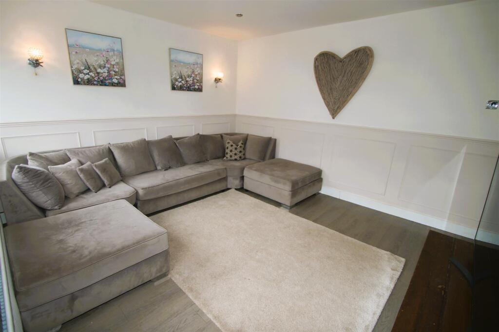 Additional image 23 of Woodman Close, Halesowen