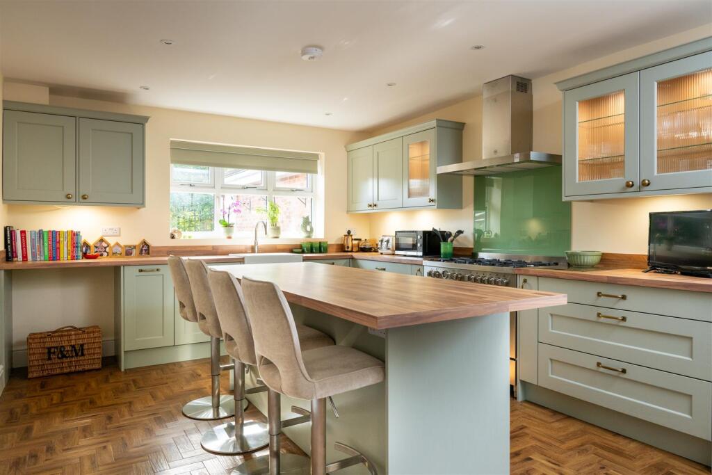 Additional image 5 of Welbeck Close, Halesowen