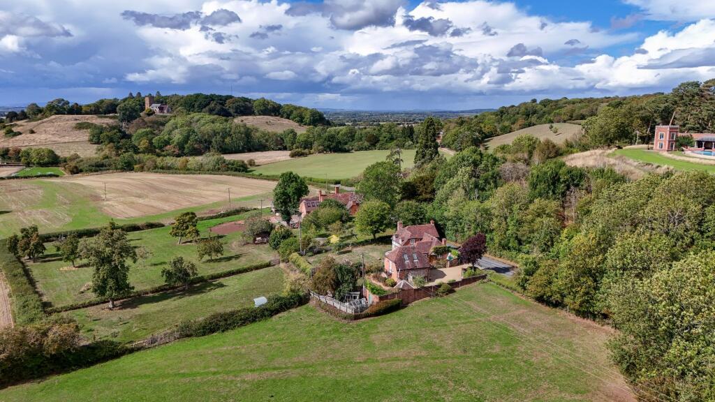 Additional image 33 of School Road, Hanbury, B60