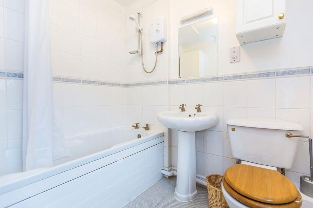 Additional image 7 of Worcester Road, Bromsgrove, Worcestershire, B61