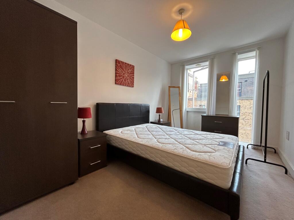 Additional image 4 of I Land