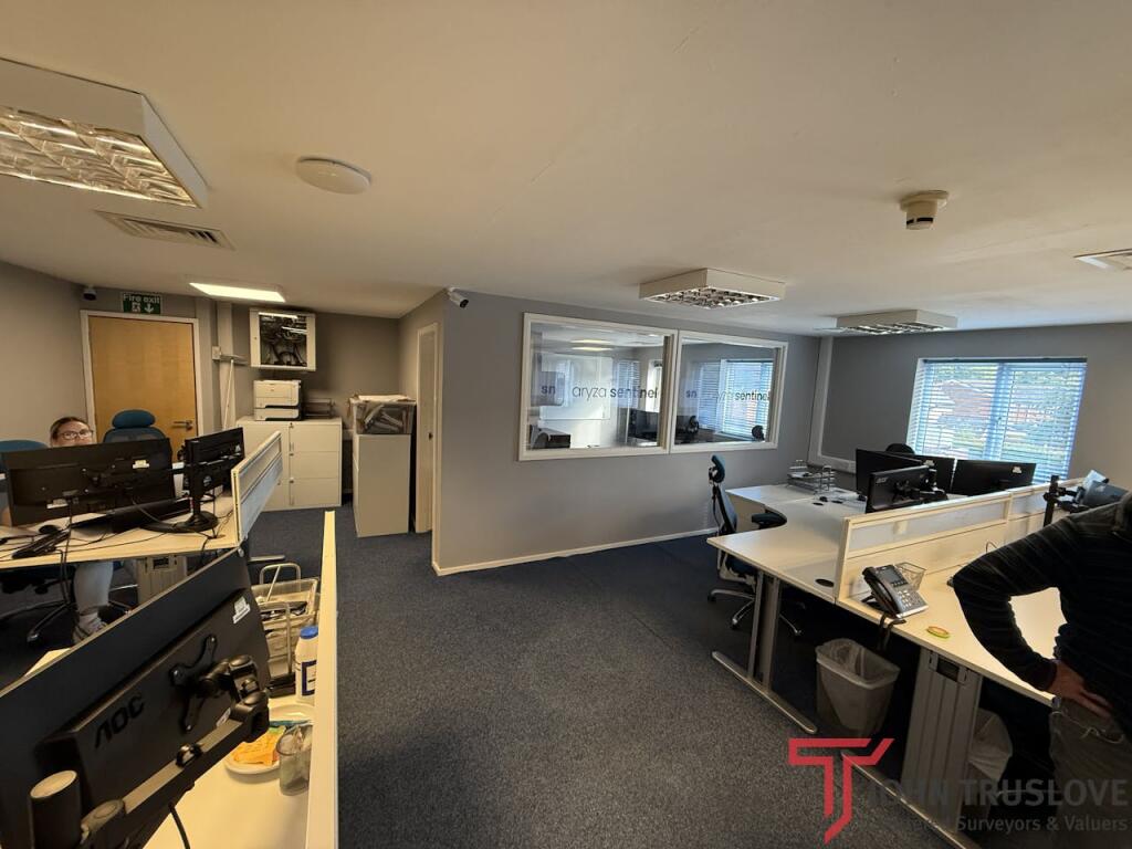 Additional image 6 of Phoenix House Hewell Road, Barnt Green, Birmingham, B45 8NE