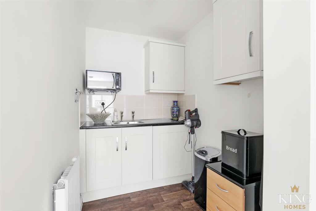 Additional image 7 of Chestnut Way, Bidford-On-Avon, Alcester