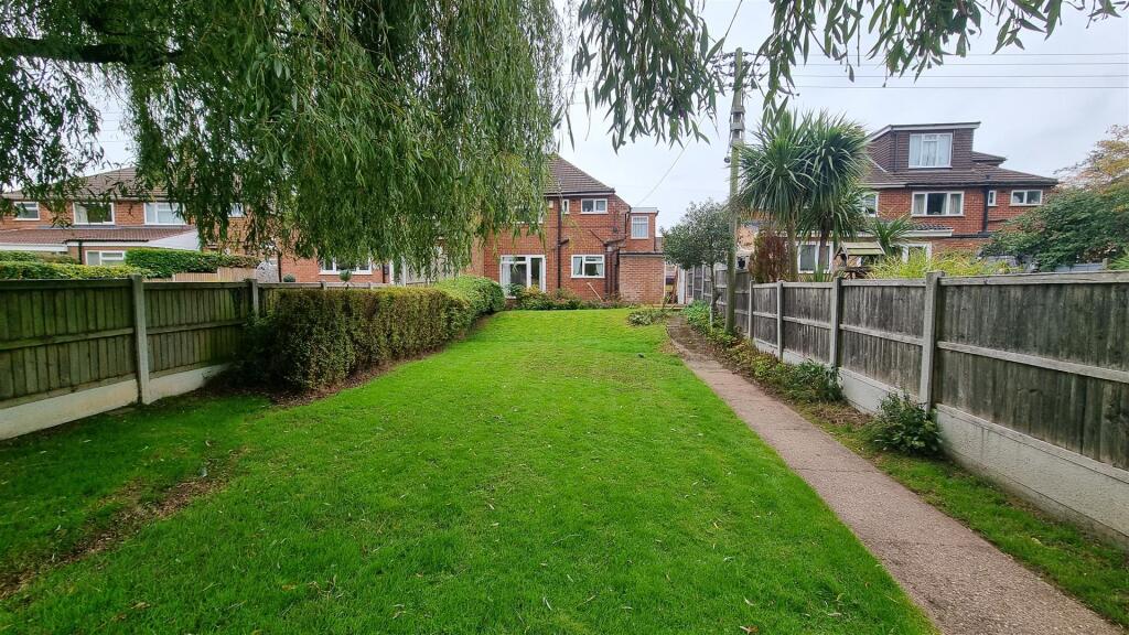 Additional image 12 of Meadow Road, Wythall