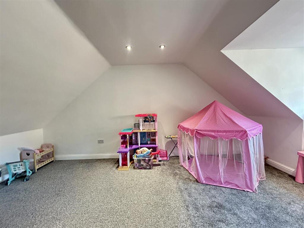 Additional image 28 of Halesowen Road, Cradley Heath