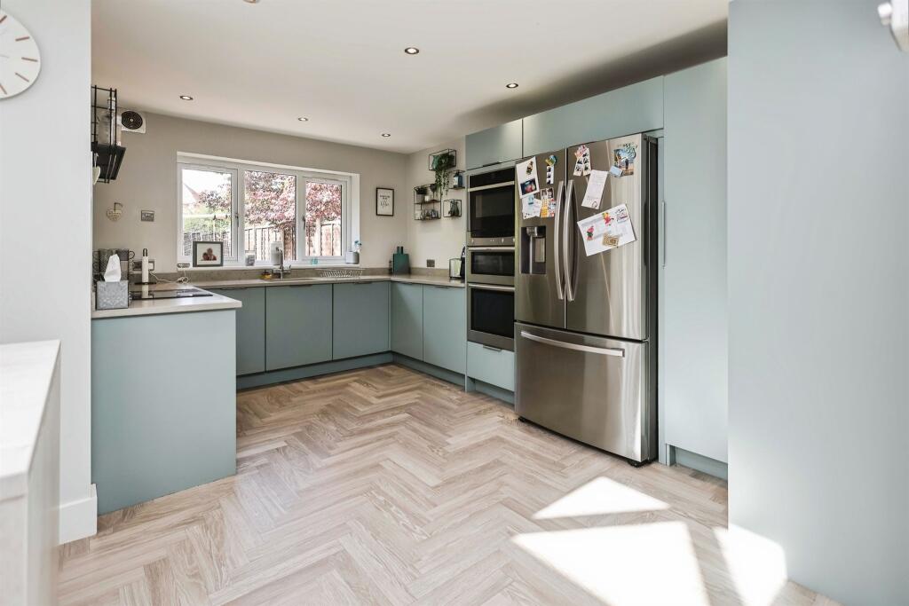 Additional image 5 of Astley Crescent, HALESOWEN