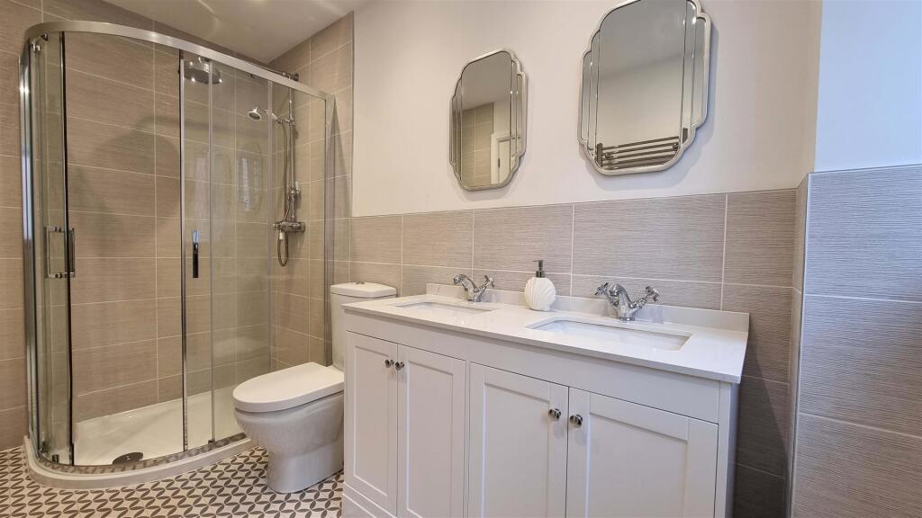 Additional image 13 of Sycamore Drive, Hollywood