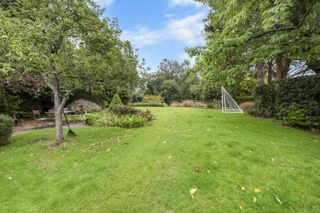 Additional image 8 of Parish Hill, Bournheath, Bromsgrove B61 9JH