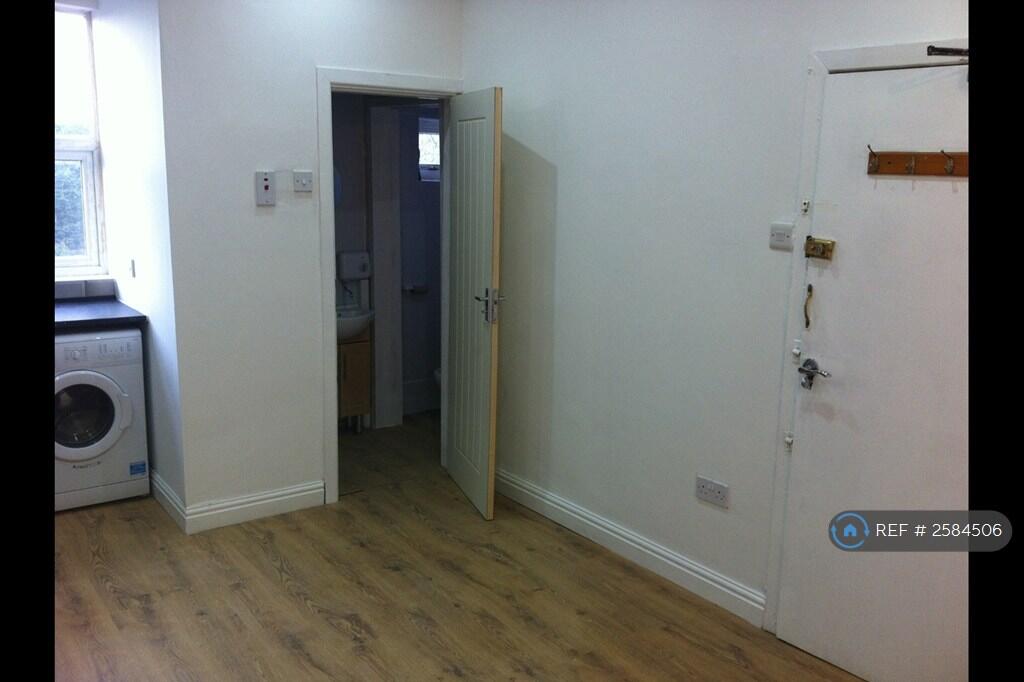 Additional image 12 of Causeway Green Road, Sandwell, B68
