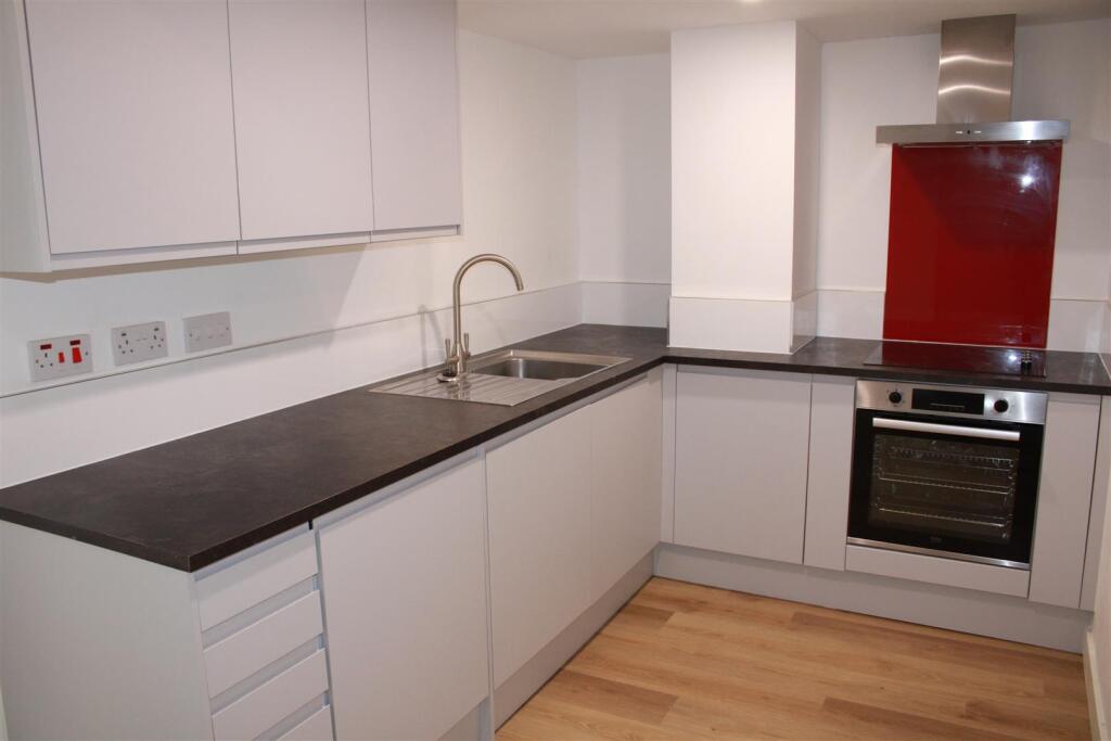 Additional image 11 of 150 High Street, West Bromwich