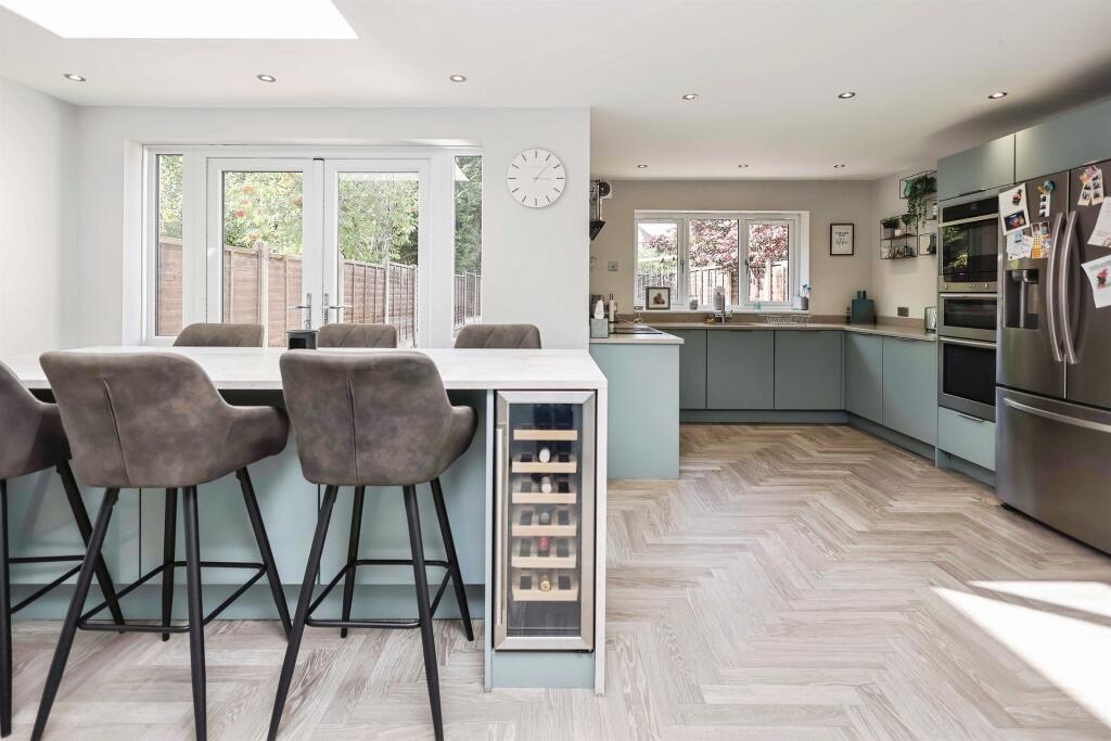 Additional image 4 of Astley Crescent, HALESOWEN