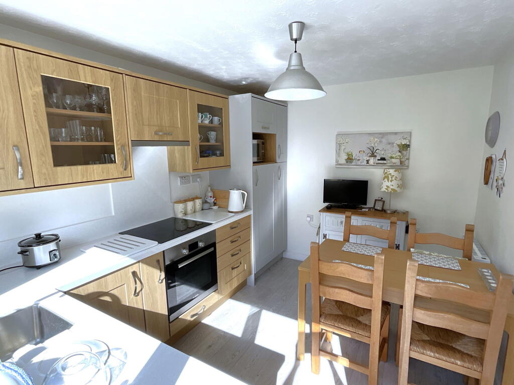 Additional image 9 of CRADLEY HEATH, Church View Drive