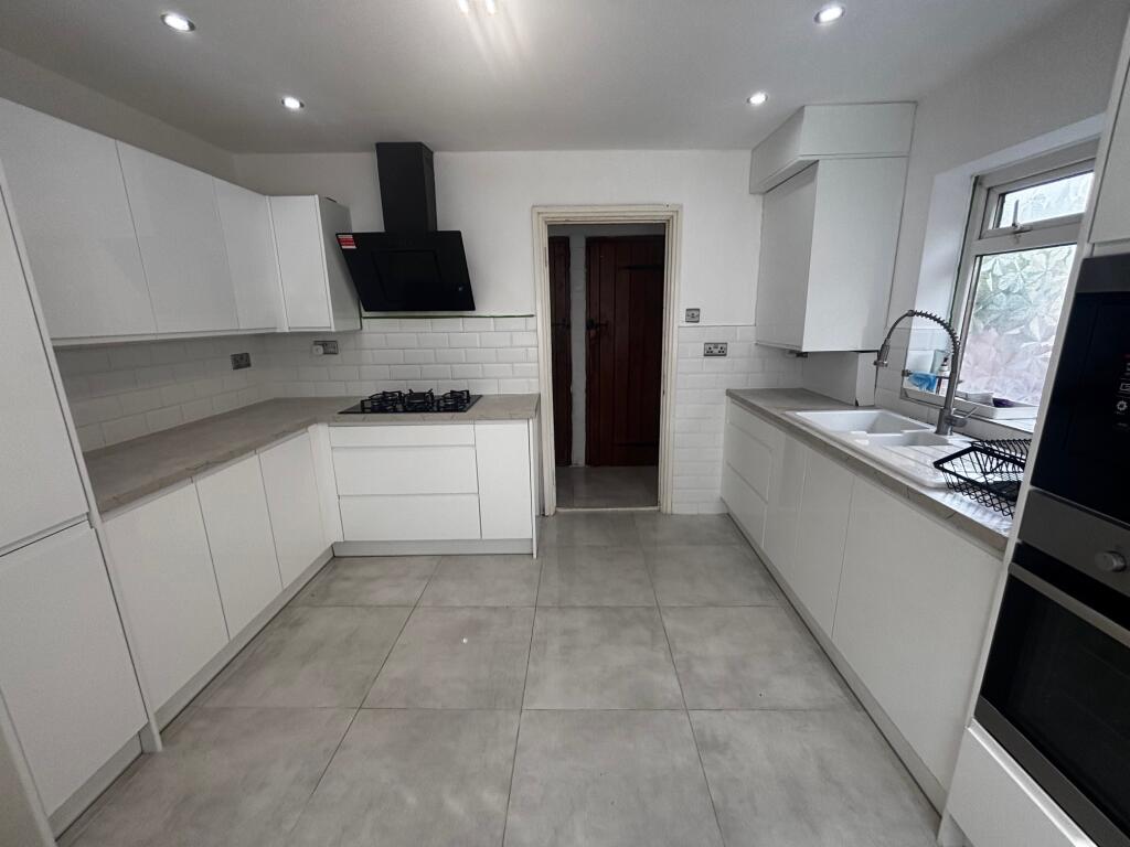 Additional image 2 of Ferndale Road