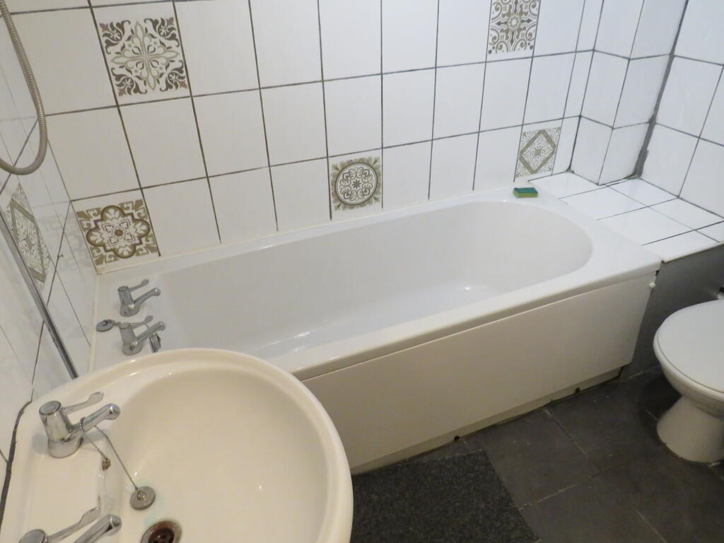 Additional image 6 of Winchester Close, ROWLEY REGIS