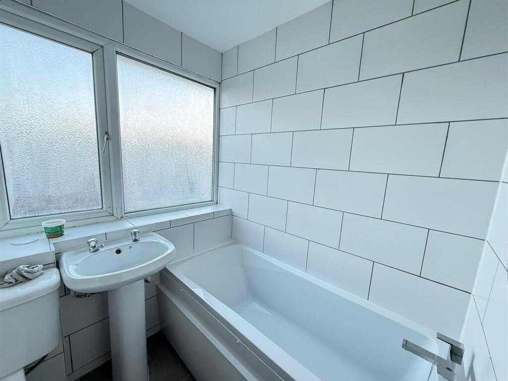 Additional image 7 of Open To Company Let: Ardav Road, West Bromwich