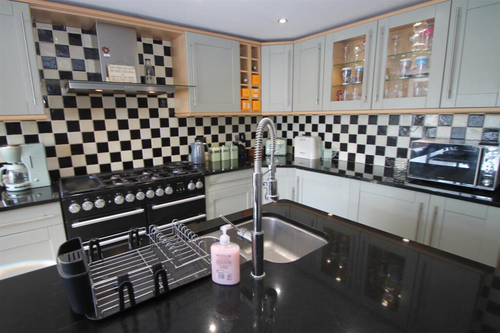 Additional image 22 of Lutley Avenue, Halesowen