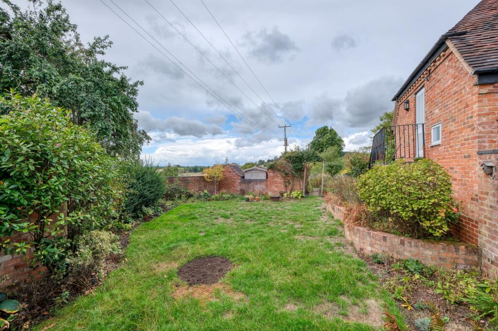 Additional image 25 of School Road, Hanbury, B60