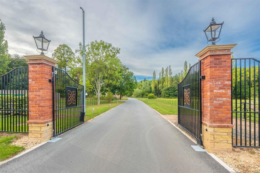 Additional image 27 of Woodland Drive, Great Alne, Alcester