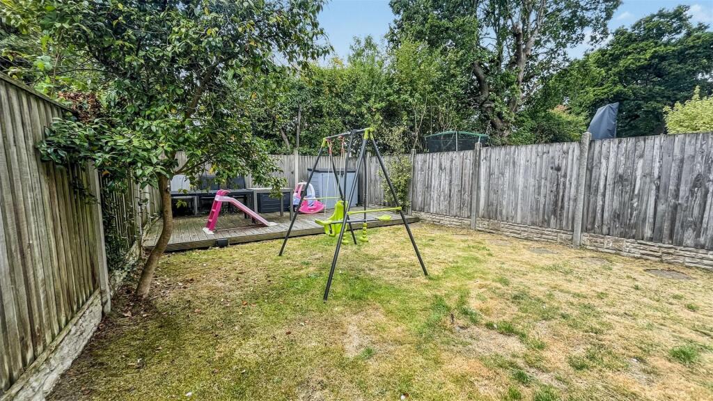 Additional image 16 of Woodleaves, Hollywood