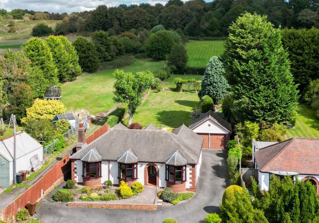 Linehouse Lane, Lickey End, B60