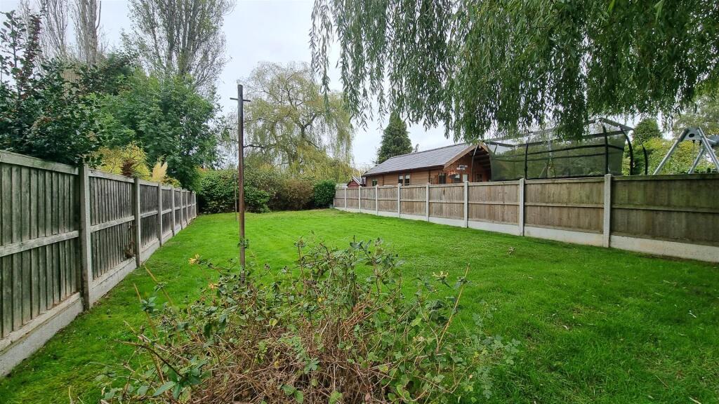 Additional image 11 of Meadow Road, Wythall