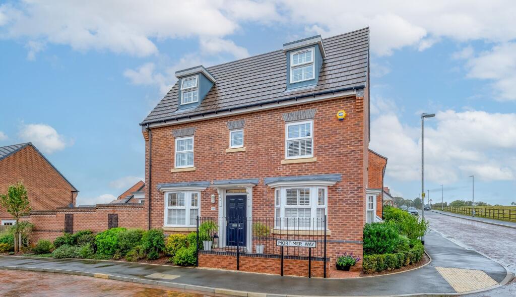 Mortimer Way, Bromsgrove, B61