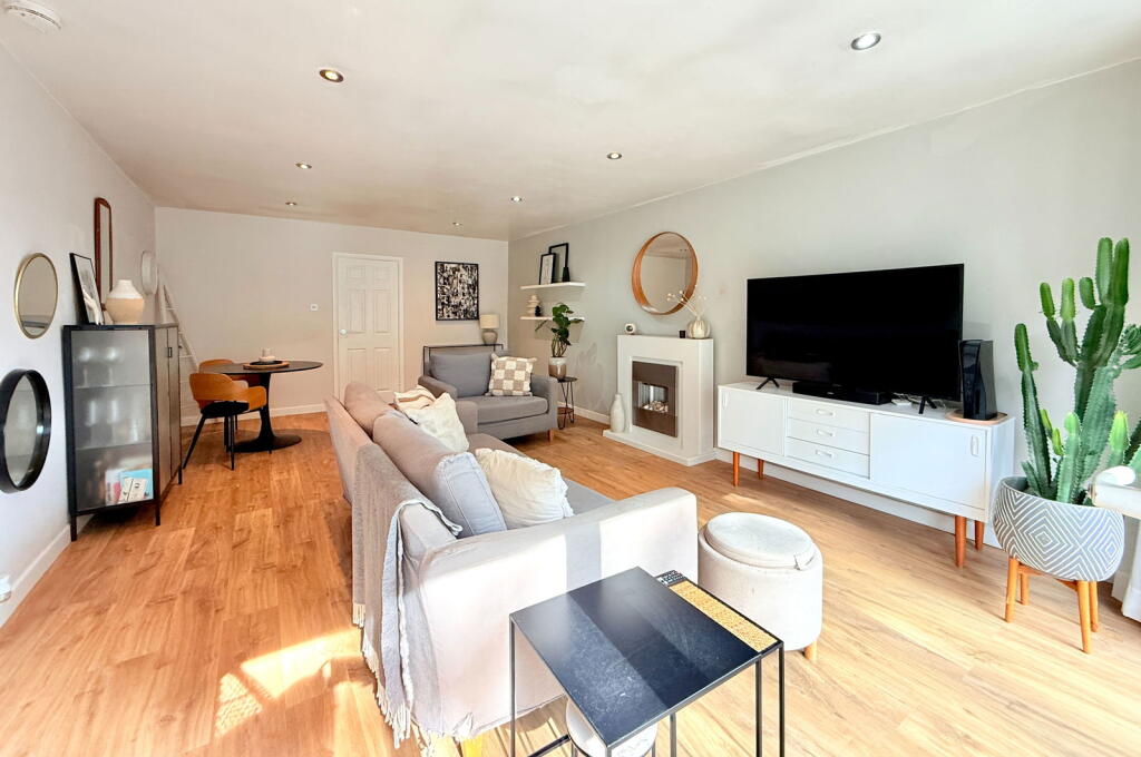 Additional image 5 of Quintondale, Harwood Grove, Shirley