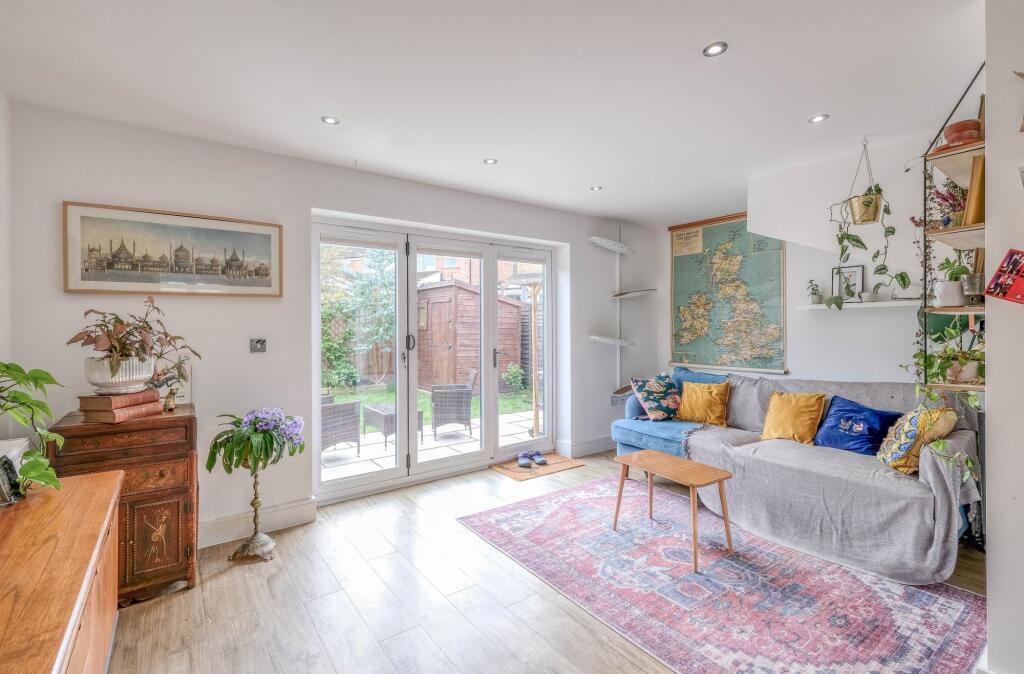 Additional image 16 of Harwood Close, Studley, B80