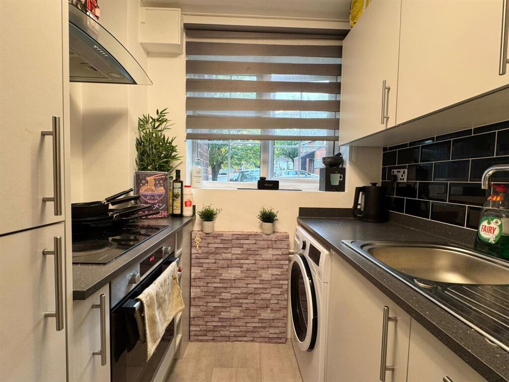 Additional image 4 of Newhall Farm Close, Sutton Coldfield