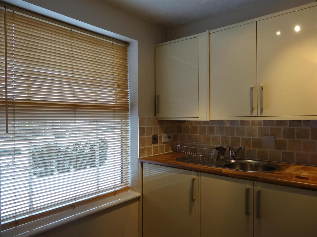 Additional image 13 of 70 Charterhouse Drive Solihull B91 3FH