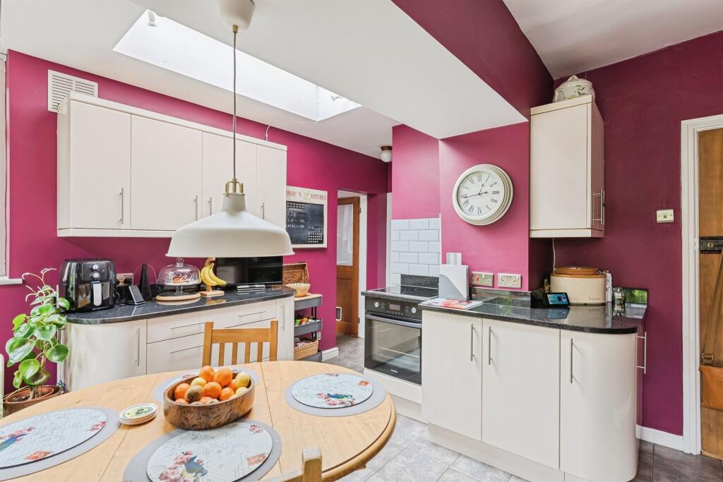 Additional image 4 of Park Lane, Bonehill, Tamworth