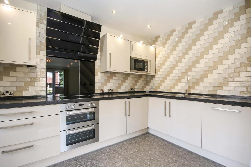 Additional image 6 of Roman Place, Burnett Road, Streetly Village, Sutton Coldfield, West Midlands