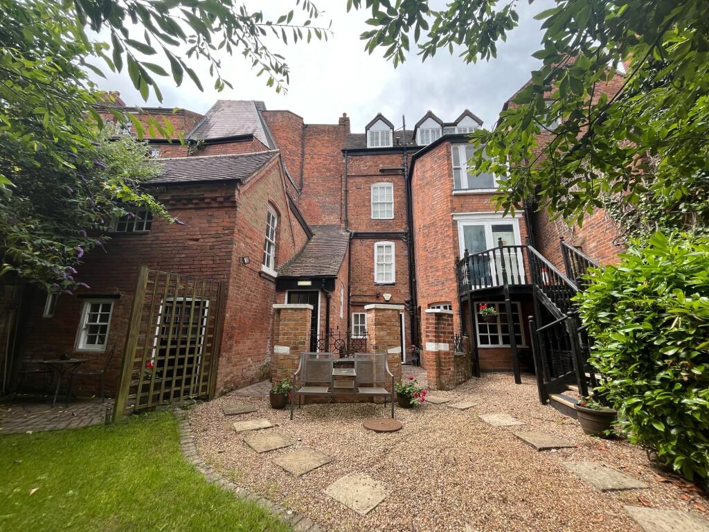 High Street, Sutton Coldfield. B72 1UX